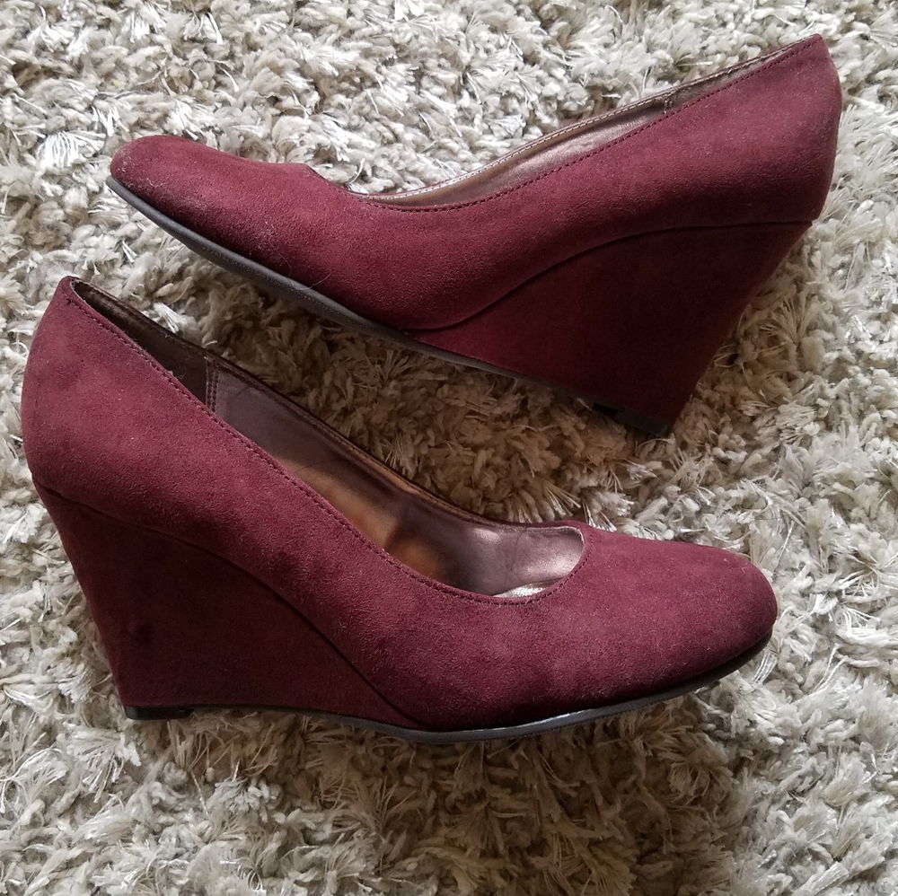 Wedge heels